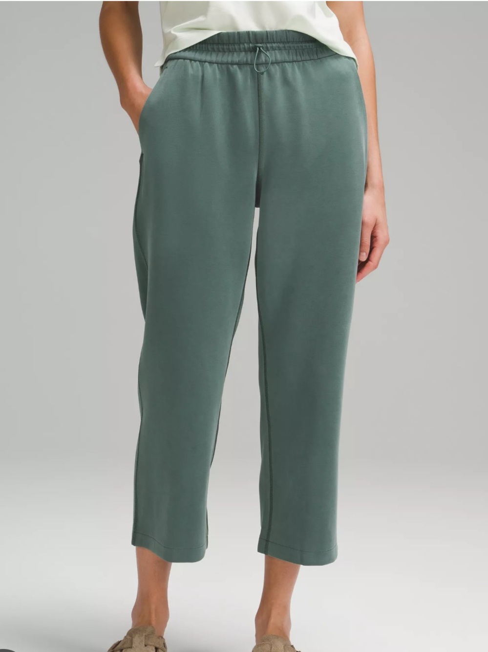 lululemon athletica Softstreme straight leg cropped